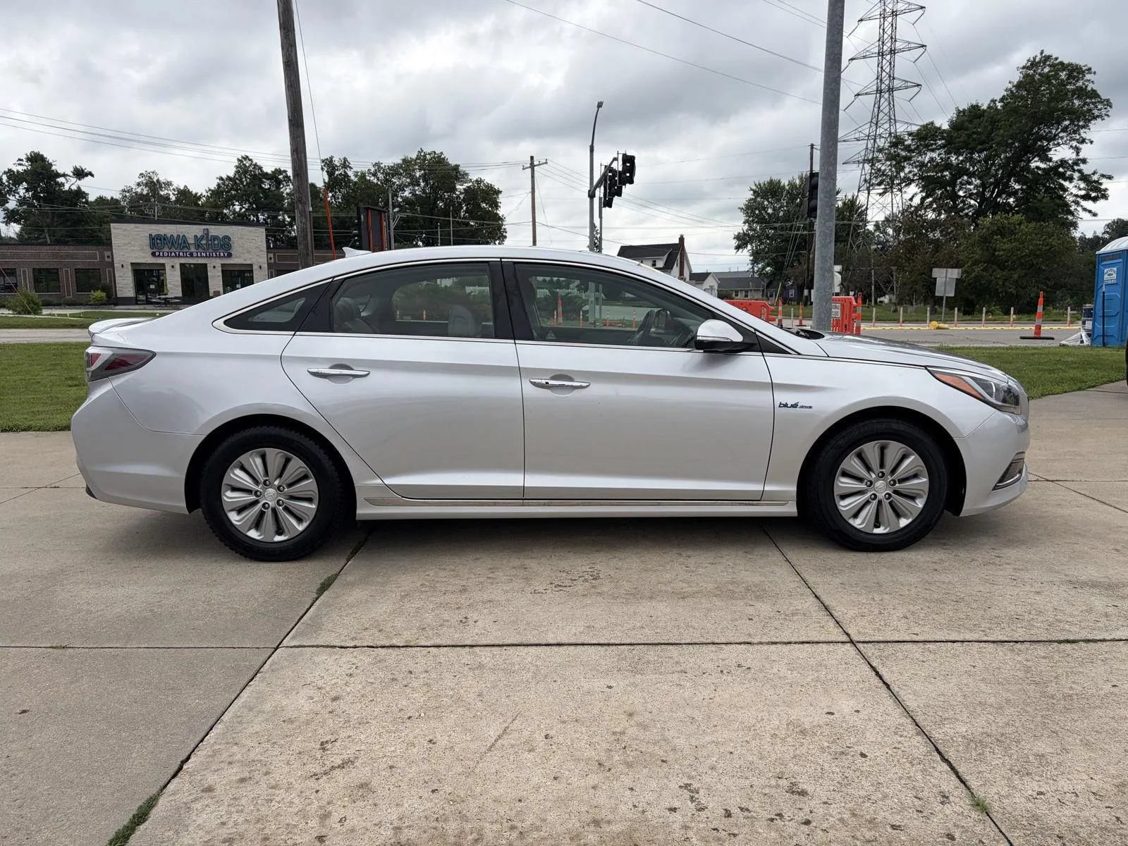 Used 2016 Hyundai Sonata SE FWD image 4