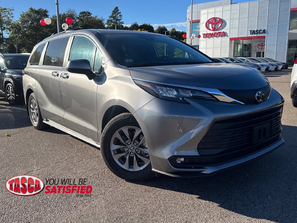 Used 2026 Toyota Sienna XLE