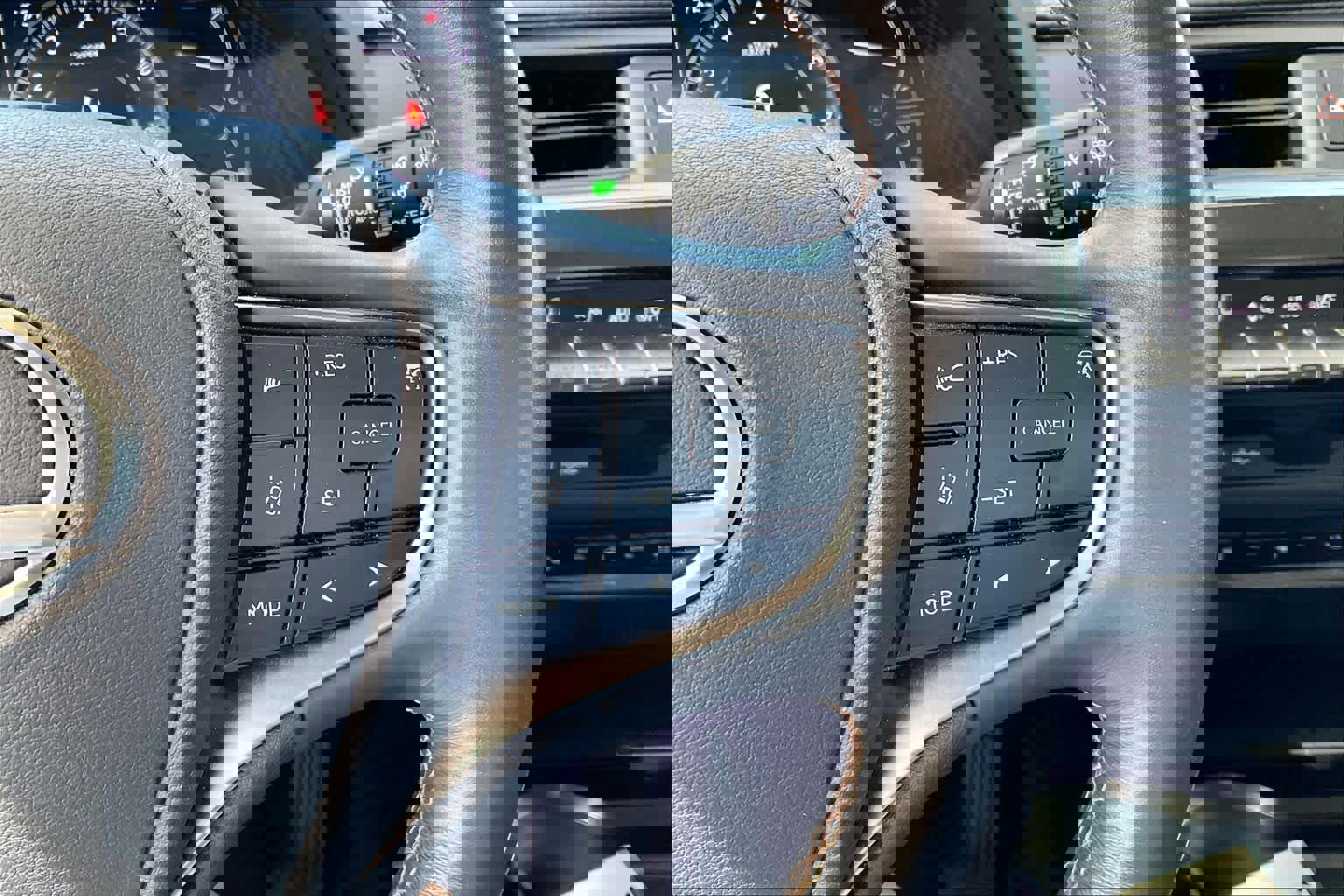 Used 2020 Lexus UX 200 w/ Premium Package image 25