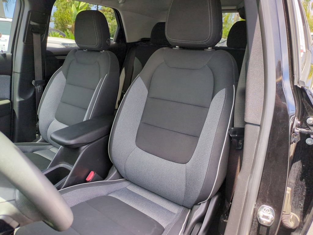 Used 2025 Chevrolet TrailBlazer LT AWD/4WD image 24