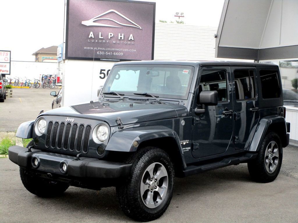 Used 2018 Jeep Wrangler Unlimited Sahara w/ Connectivity Group image 4