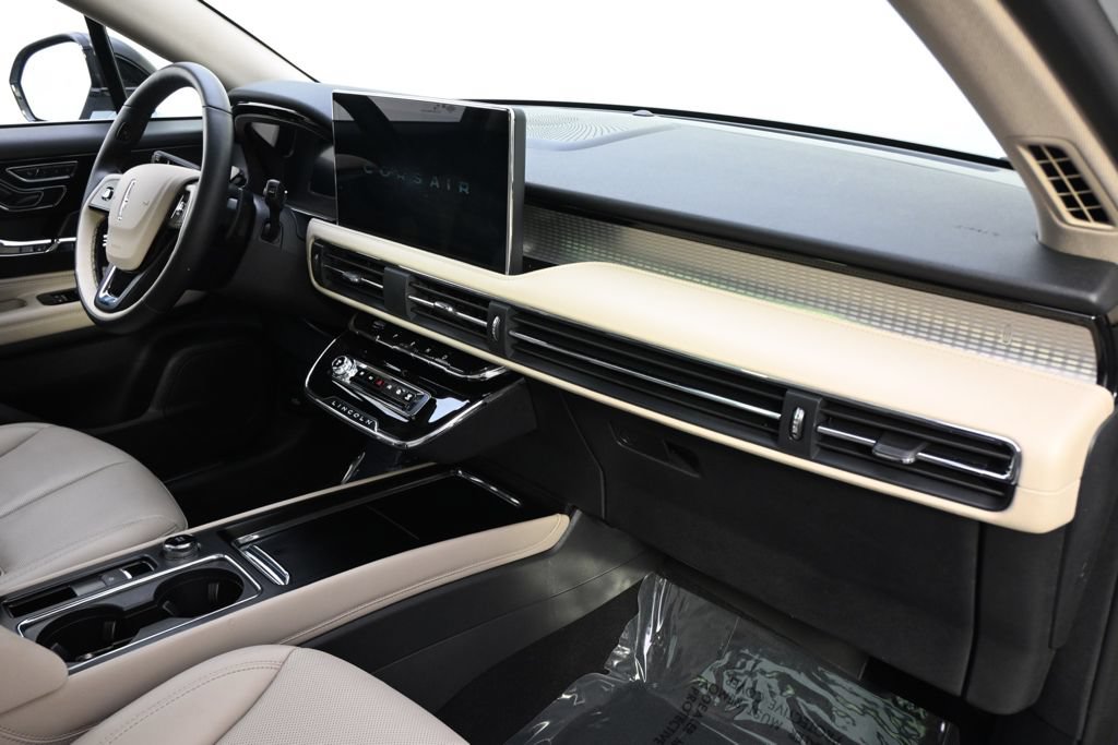 Used 2026 Lincoln Corsair Premiere AWD/4WD image 15