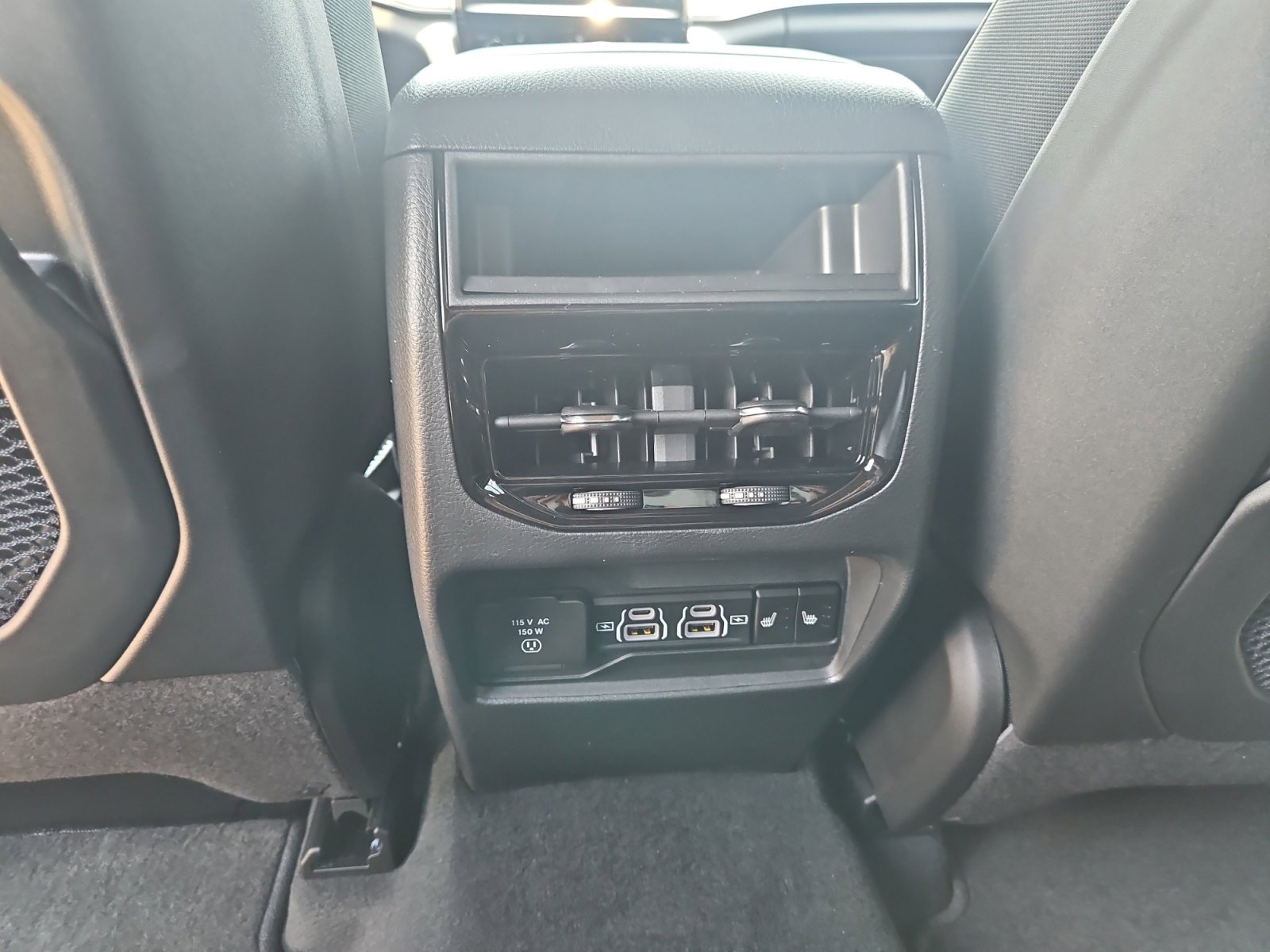 New 2025 Jeep Grand Cherokee Limited w/ Trailer Tow Package image 32