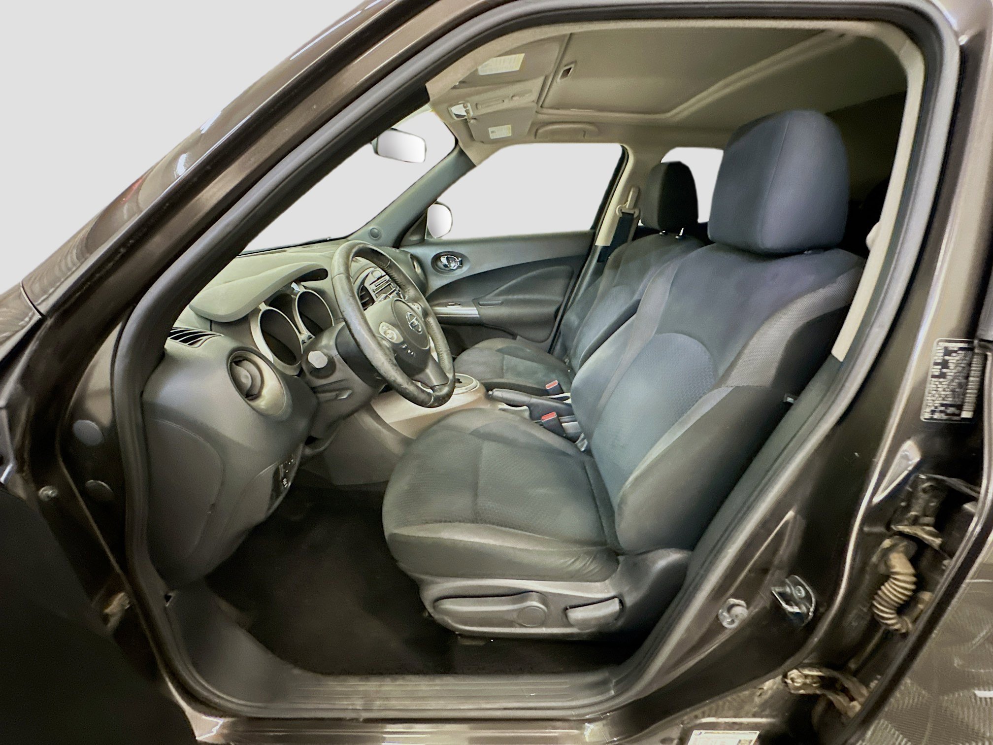 Used 2011 Nissan Juke SV AWD/4WD image 13