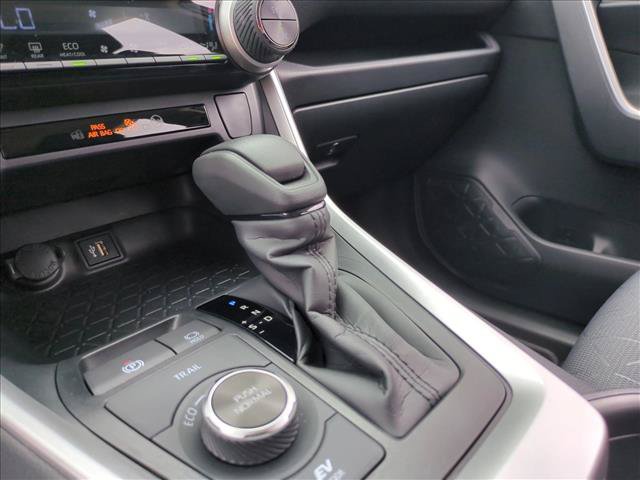 Certified 2025 Toyota RAV4 XLE AWD/4WD image 12