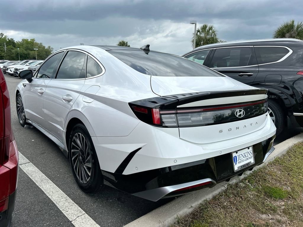 Used 2025 Hyundai Sonata Limited image 3