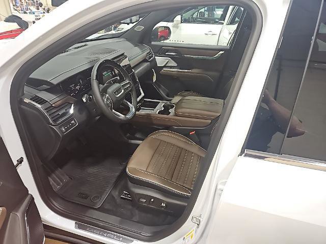 New 2026 GMC Acadia Denali Ultimate w/ LPO, All-Weather Package image 11