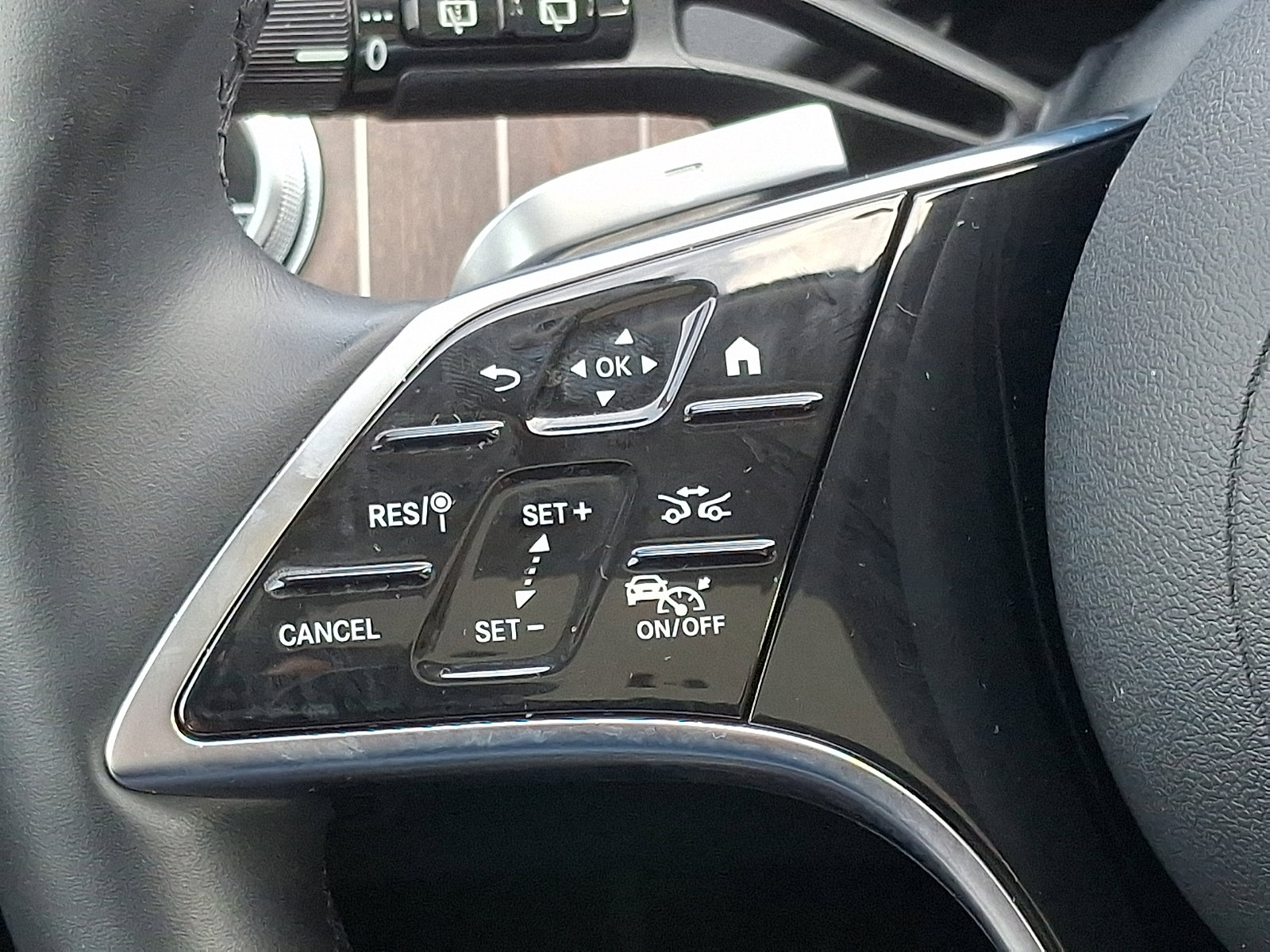 Used 2024 Mercedes-Benz E 450 4MATIC All-Terrain Wagon image 21