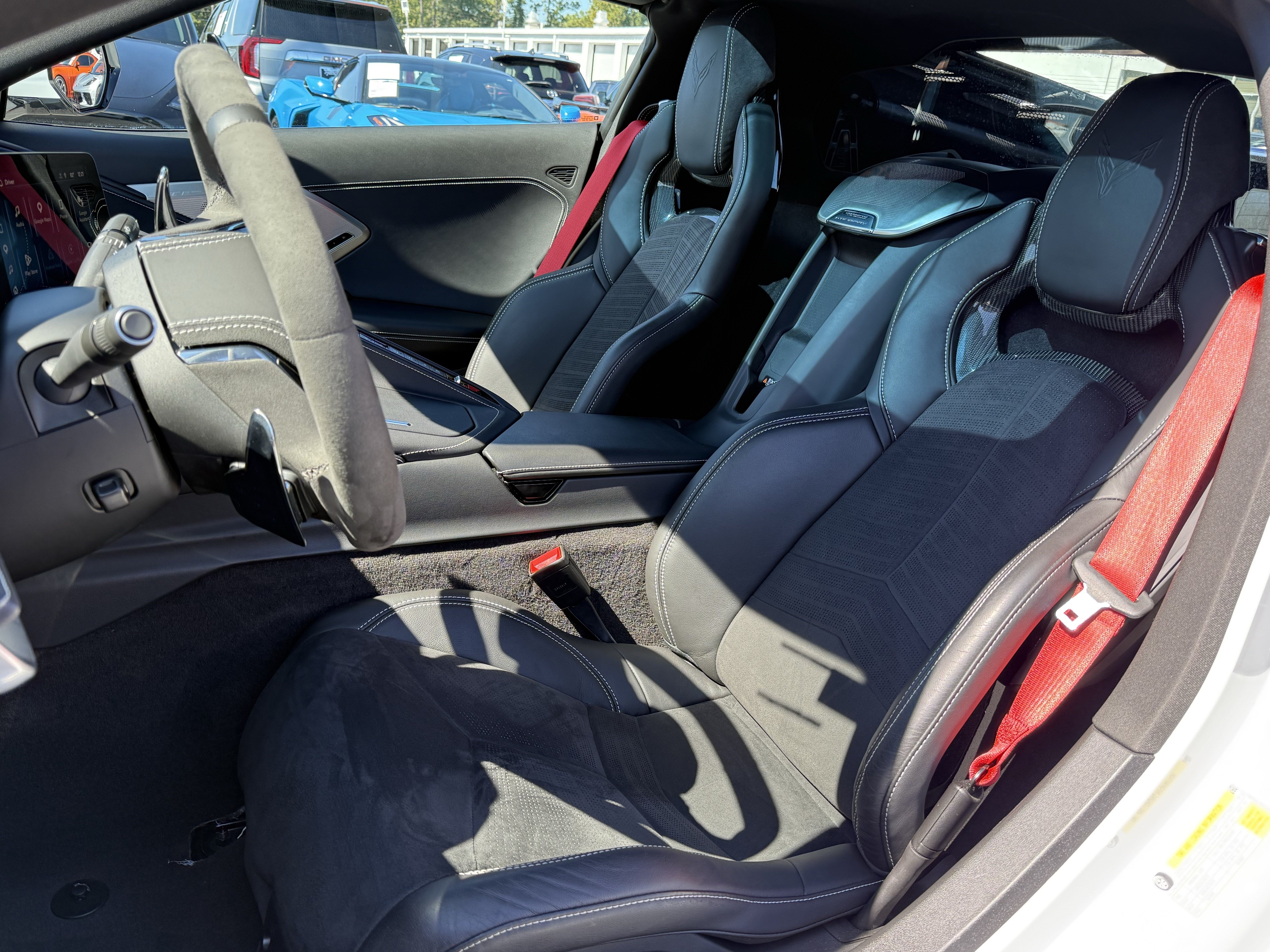 Used 2025 Chevrolet Corvette Stingray Preferred Cpe w/ Z51 Performance Package RWD image 16