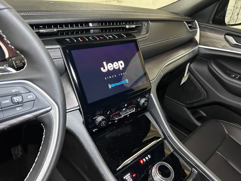 New 2025 Jeep Grand Cherokee Limited w/ MOPAR Finishing Package image 26