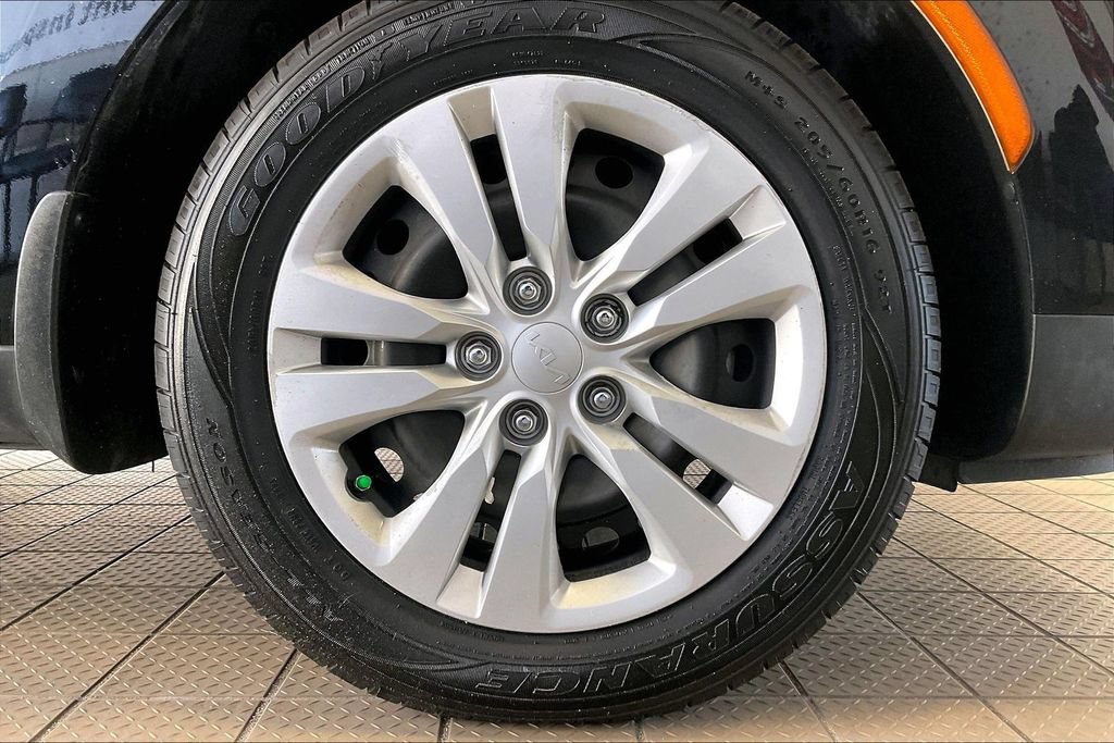 Used 2022 Kia Soul LX FWD image 33