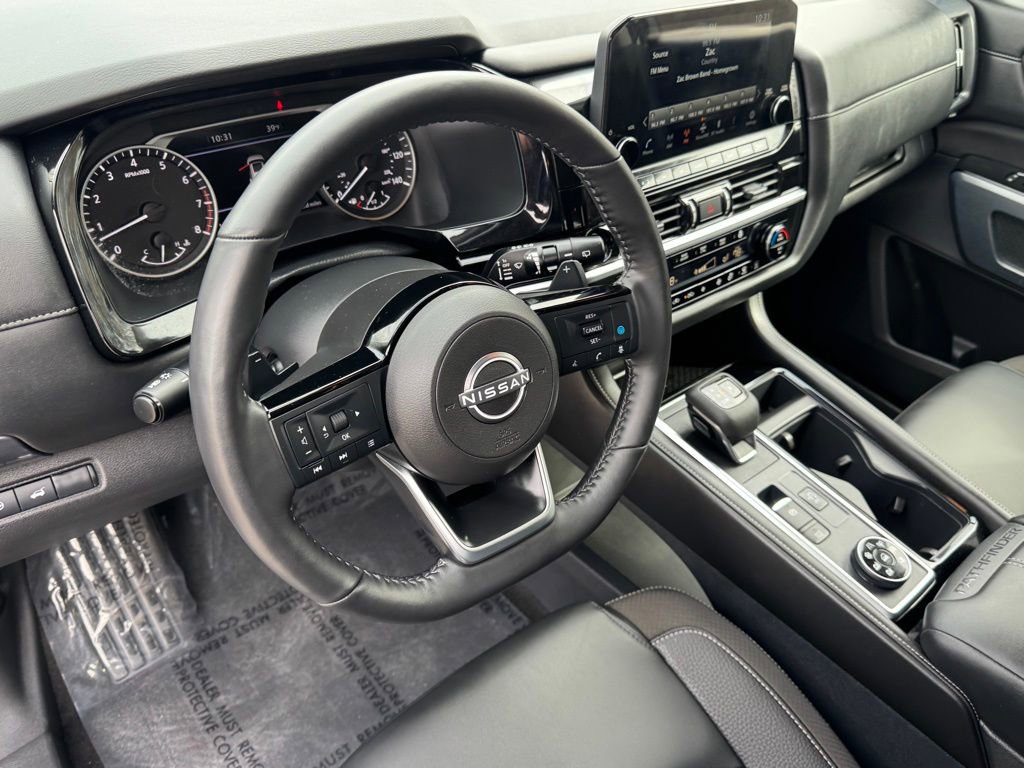 Certified 2025 Nissan Pathfinder SL image 17