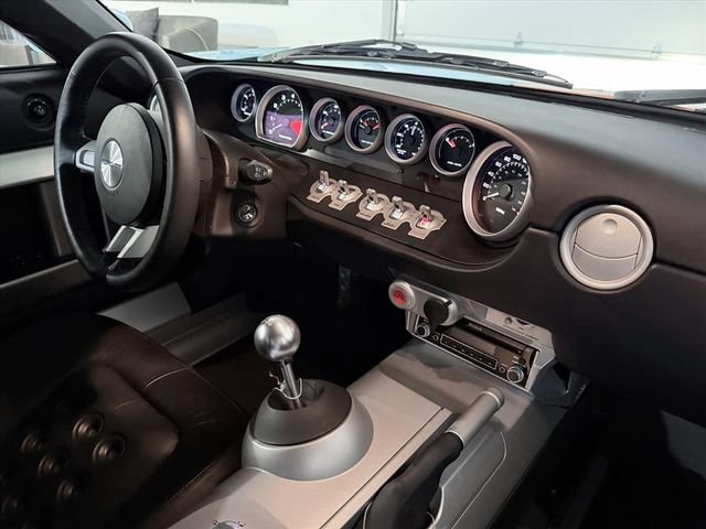 Used 2006 Ford GT RWD image 6