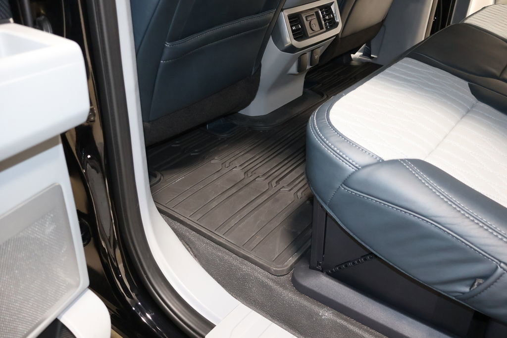 Used 2024 Ford F350 Limited w/ FX4 Off-Road Package image 63