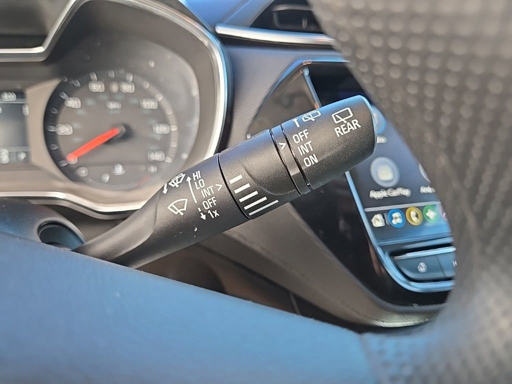 Used 2023 Chevrolet TrailBlazer LT w/ Convenience Package image 23