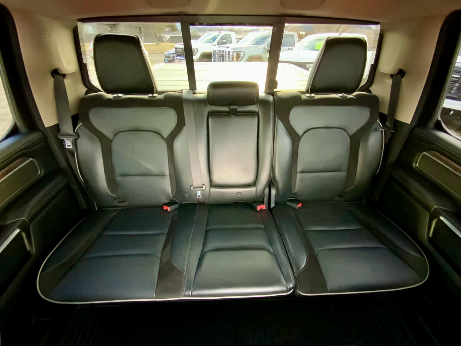 Used 2020 RAM 1500 Laramie w/ Off Road Group image 37