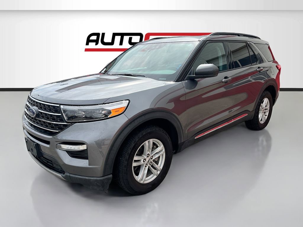 Used 2021 Ford Explorer XLT w/ Equipment Group 202A image 3