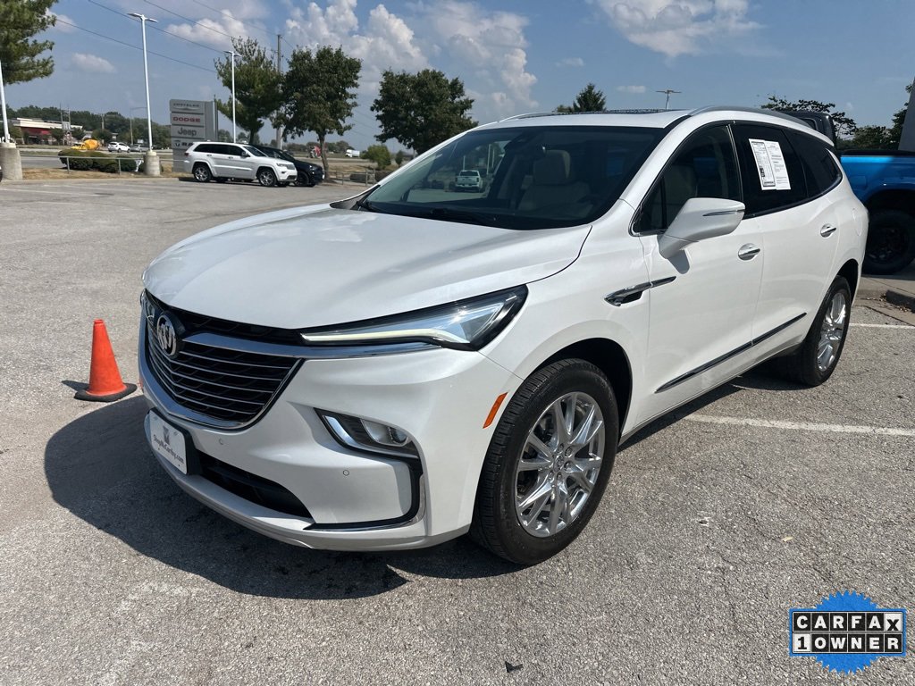 Used 2024 Buick Enclave Essence w/ Experience Buick Package image 13