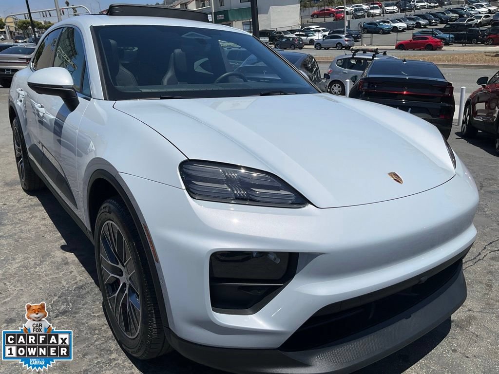 Used 2025 Porsche Macan 4S Electric AWD/4WD image 72