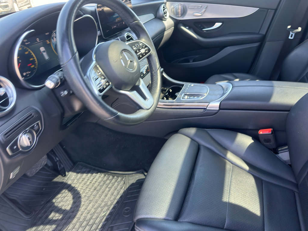 Used 2021 Mercedes-Benz GLC 300 image 4