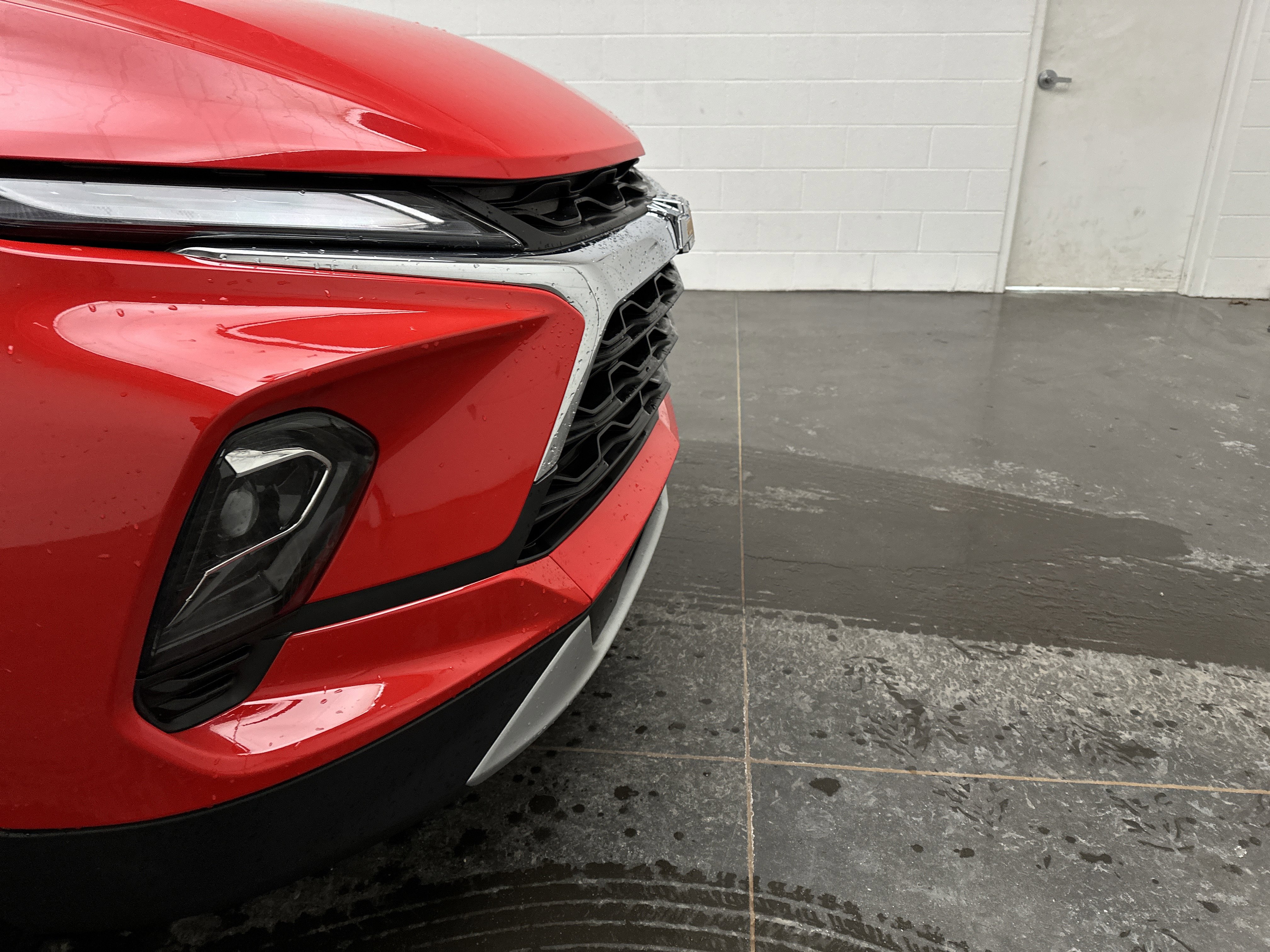 Used 2024 Chevrolet Blazer LT image 2