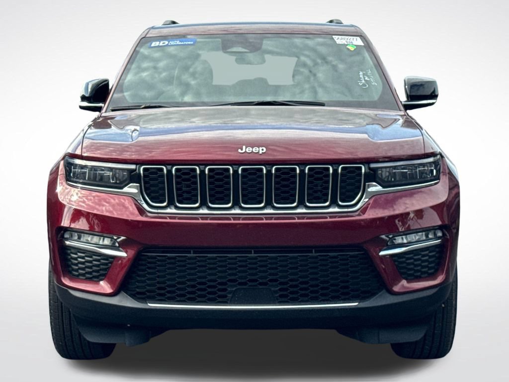 Used 2025 Jeep Grand Cherokee Limited AWD/4WD image 3