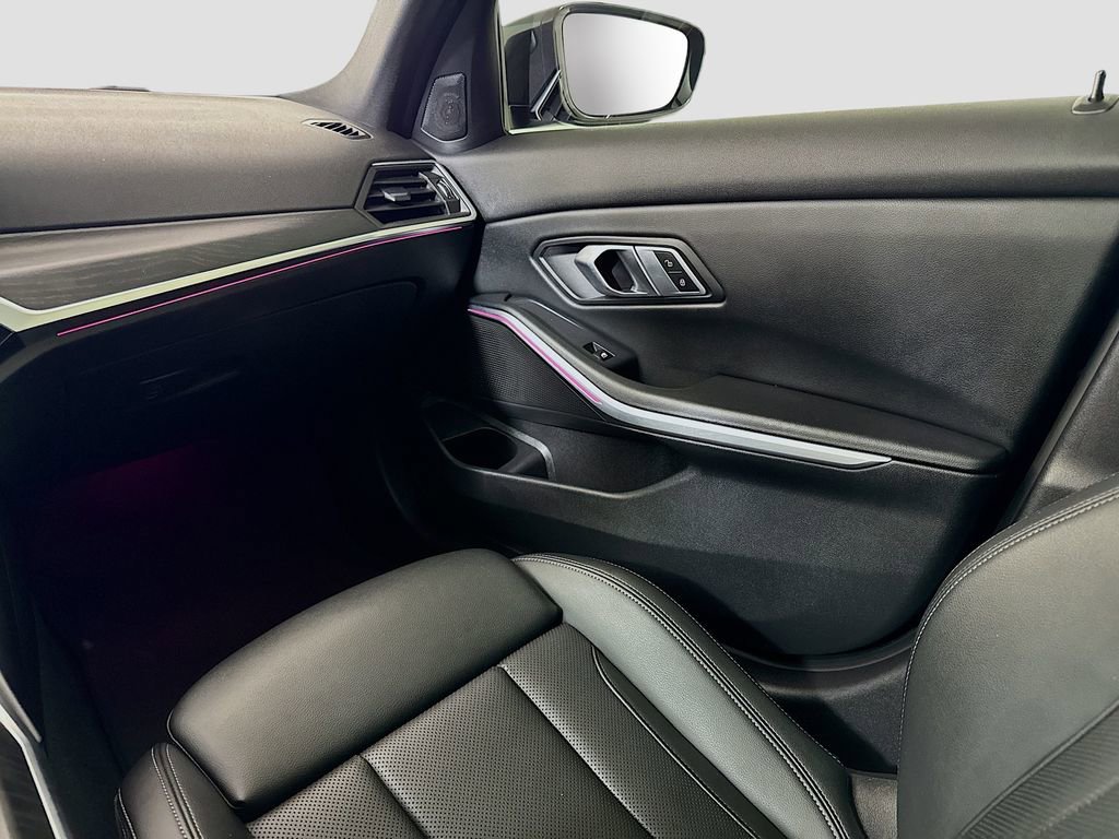 Used 2023 BMW 330i Sedan w/ Driving Assistance Package image 25