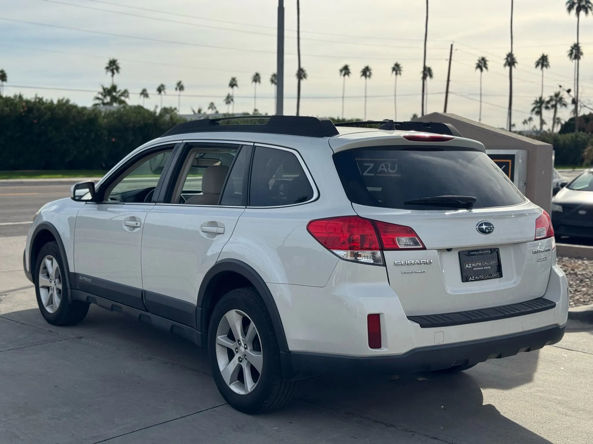Used 2013 Subaru Outback 2.5i Limited w/ Moonroof Pkg image 8