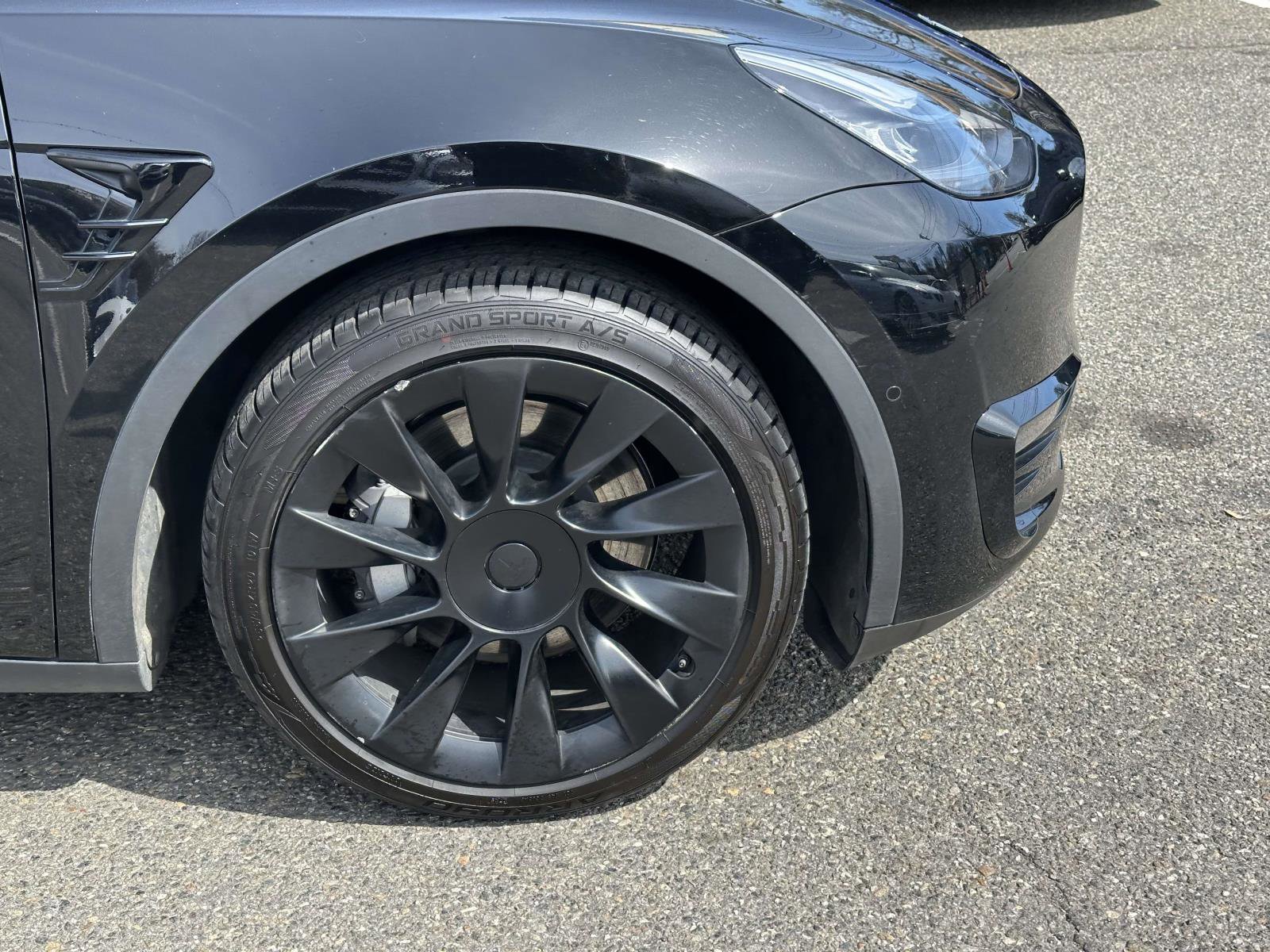 Used 2021 Tesla Model Y Long Range AWD/4WD image 10