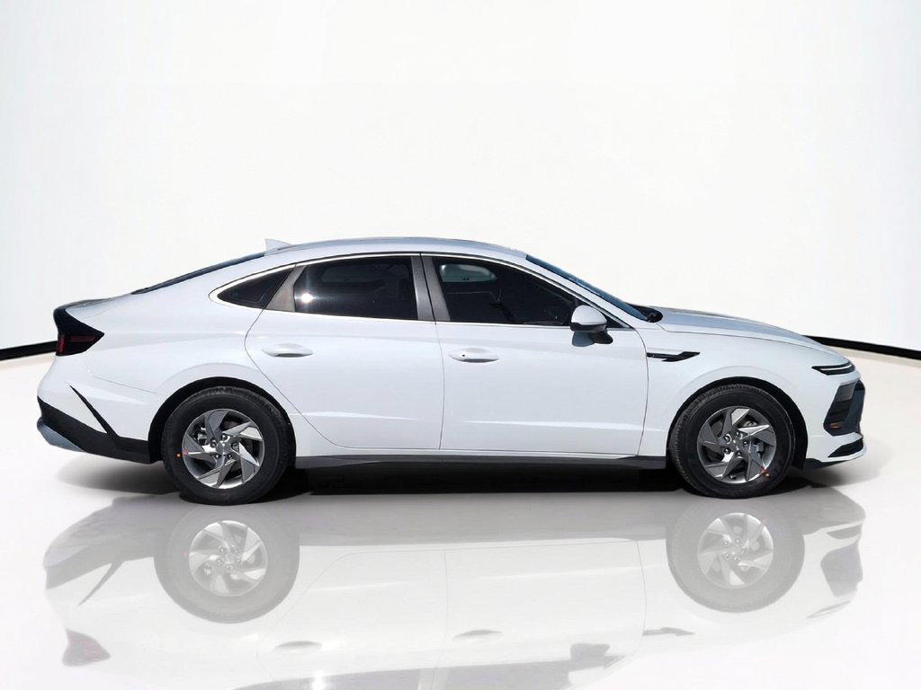 New 2027 Hyundai Sonata SE FWD image 5