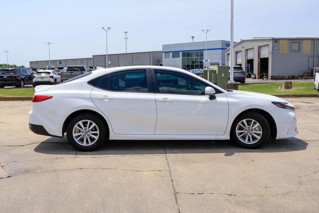 Used 2025 Toyota Camry LE w/ Convenience Package FWD image 23