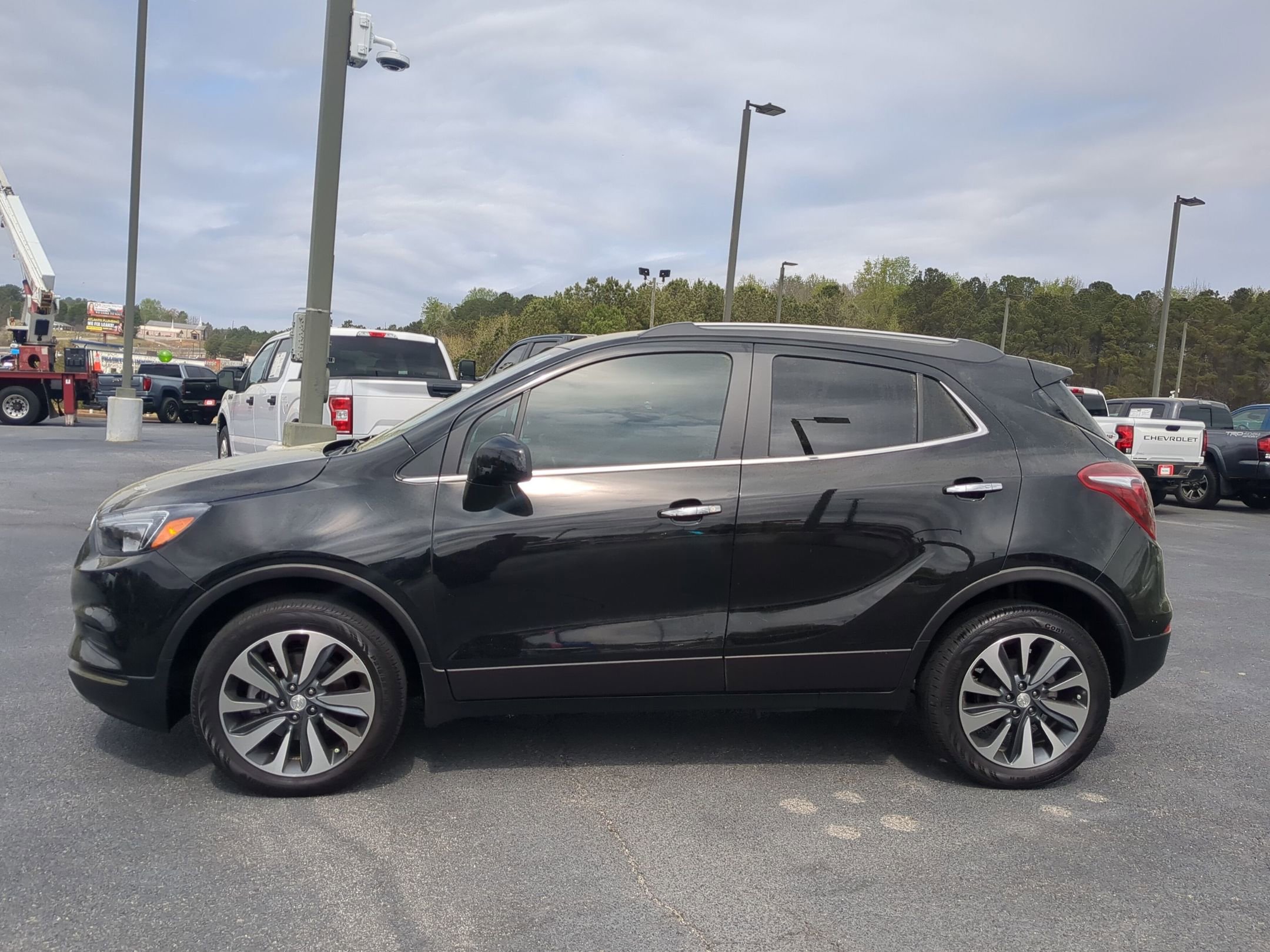 Used 2022 Buick Encore Preferred w/ Safety Package image 8