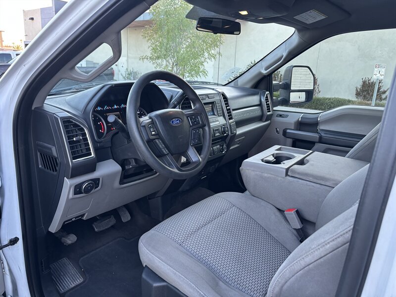 Used 2018 Ford F250 XLT AWD/4WD image 11