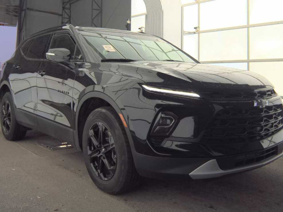 Used 2023 Chevrolet Blazer LT w/ Midnight/Sport Edition image 5