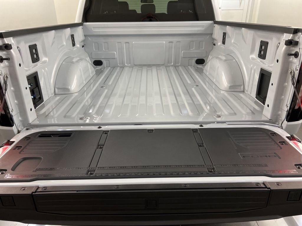 New 2025 Ford F150 Lightning Flash image 32