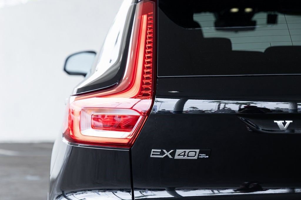 New 2025 Volvo EX40 Core w/ Climate Package image 23