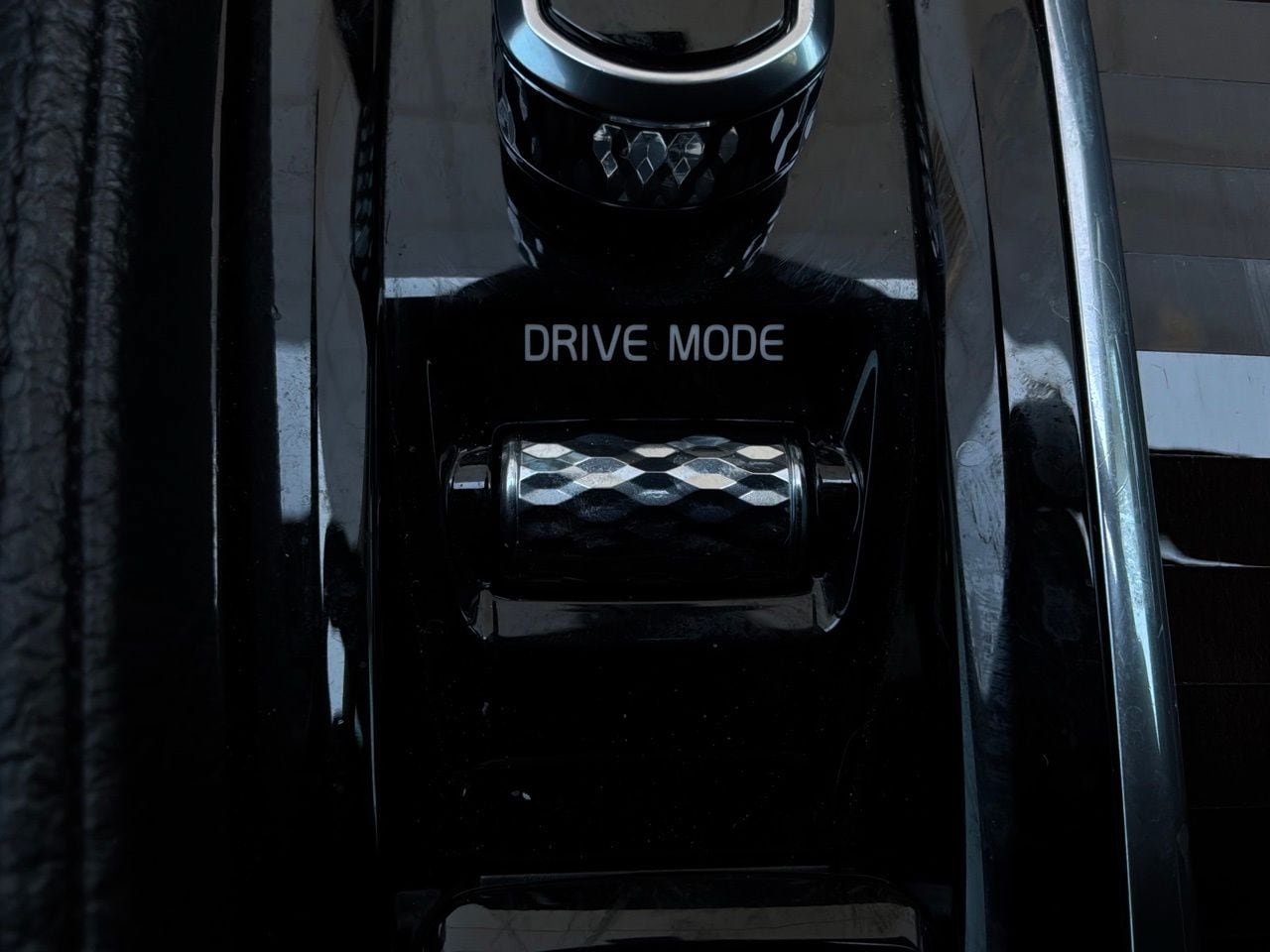 Used 2019 Volvo S90 T6 Momentum AWD/4WD image 33