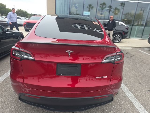 Used 2024 Tesla Model Y Performance image 5