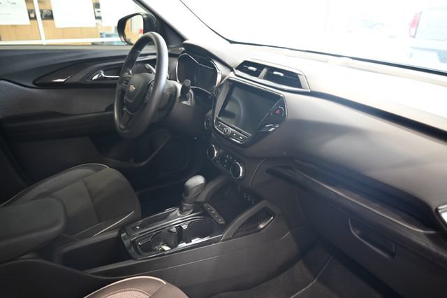 Used 2022 Chevrolet TrailBlazer LT w/ Convenience Package AWD/4WD image 13