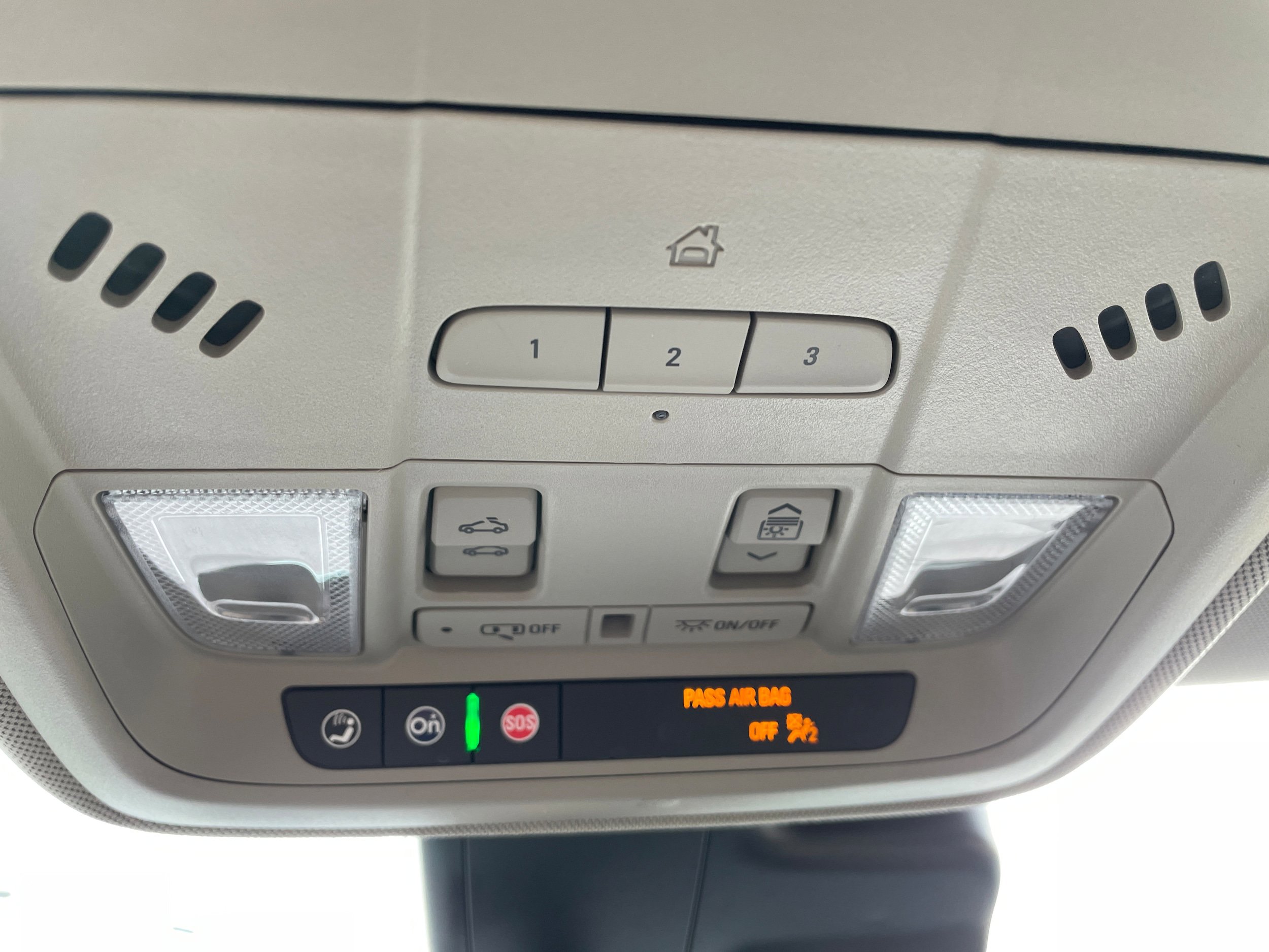 Used 2022 Cadillac XT4 Luxury w/ Cold Weather Package image 24