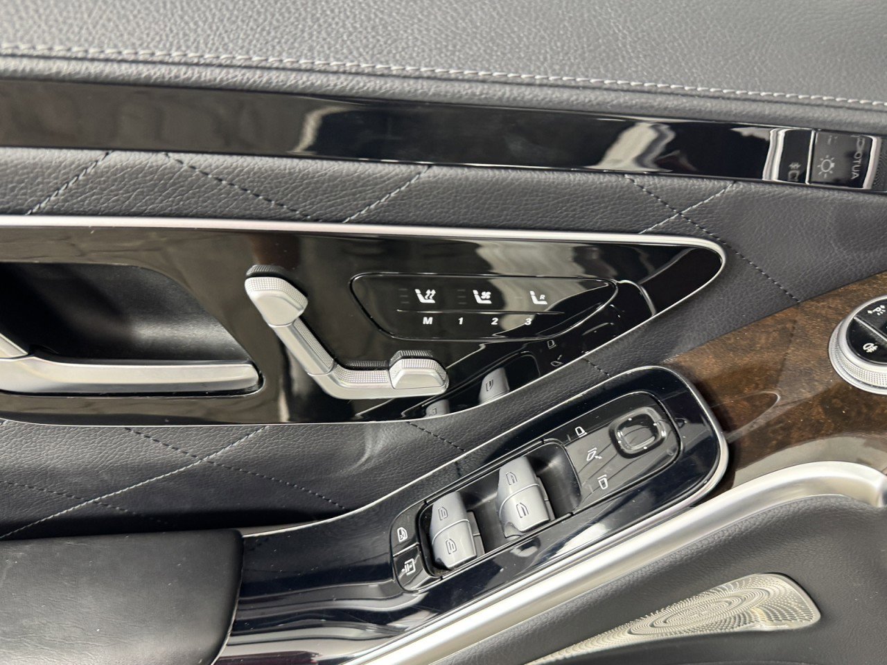 Used 2021 Mercedes-Benz S 500 4MATIC image 18