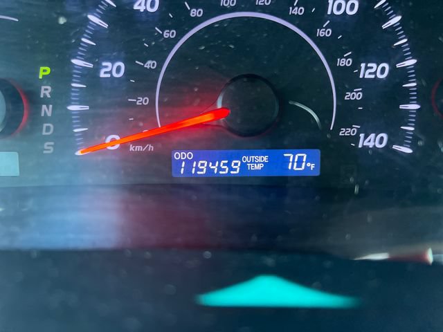 Used 2010 Toyota Camry LE FWD image 21