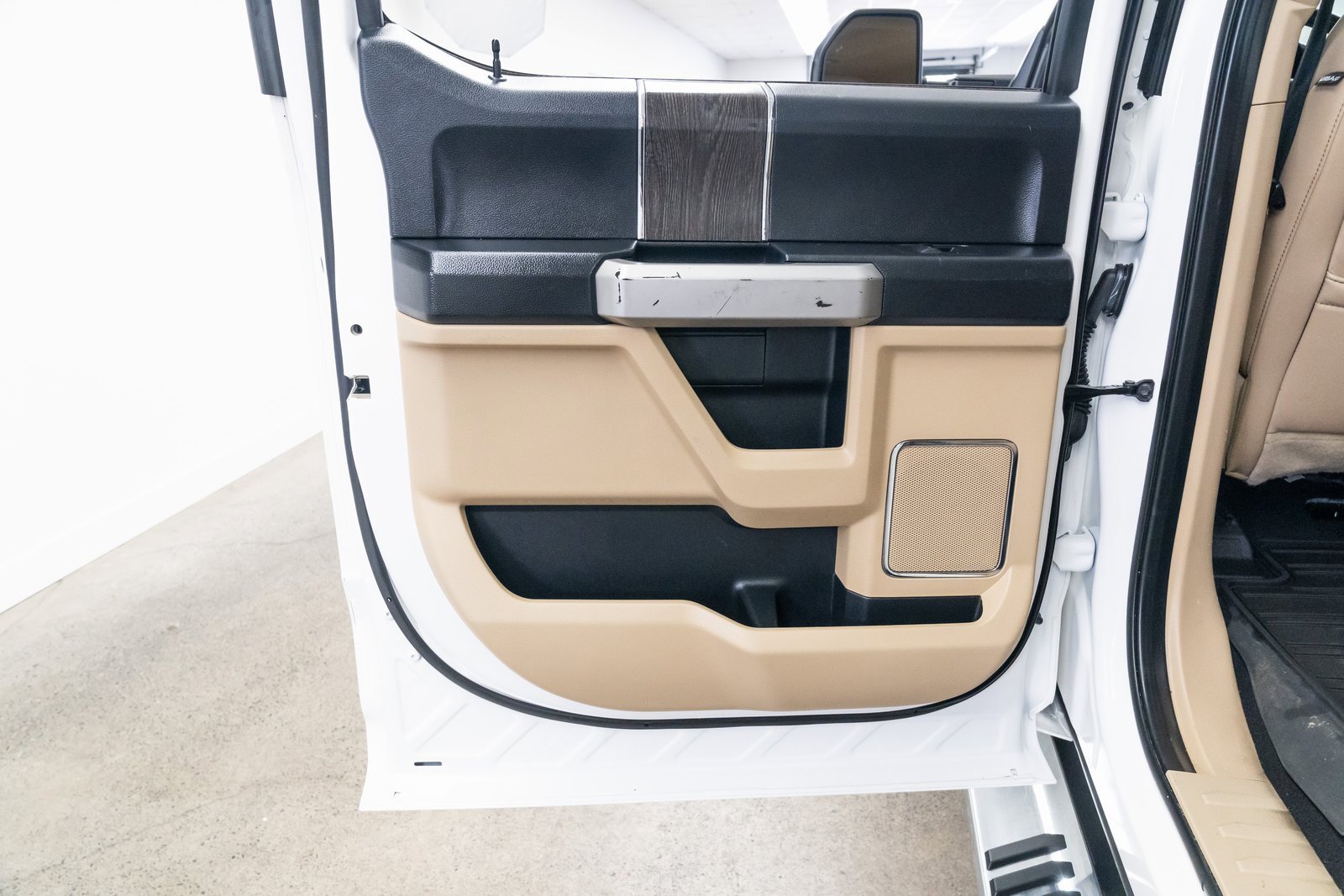 Used 2020 Ford F250 Lariat image 18