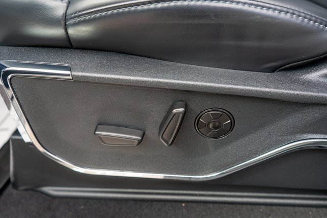 Used 2025 Ford F350 Platinum w/ FX4 Off-Road Package image 20