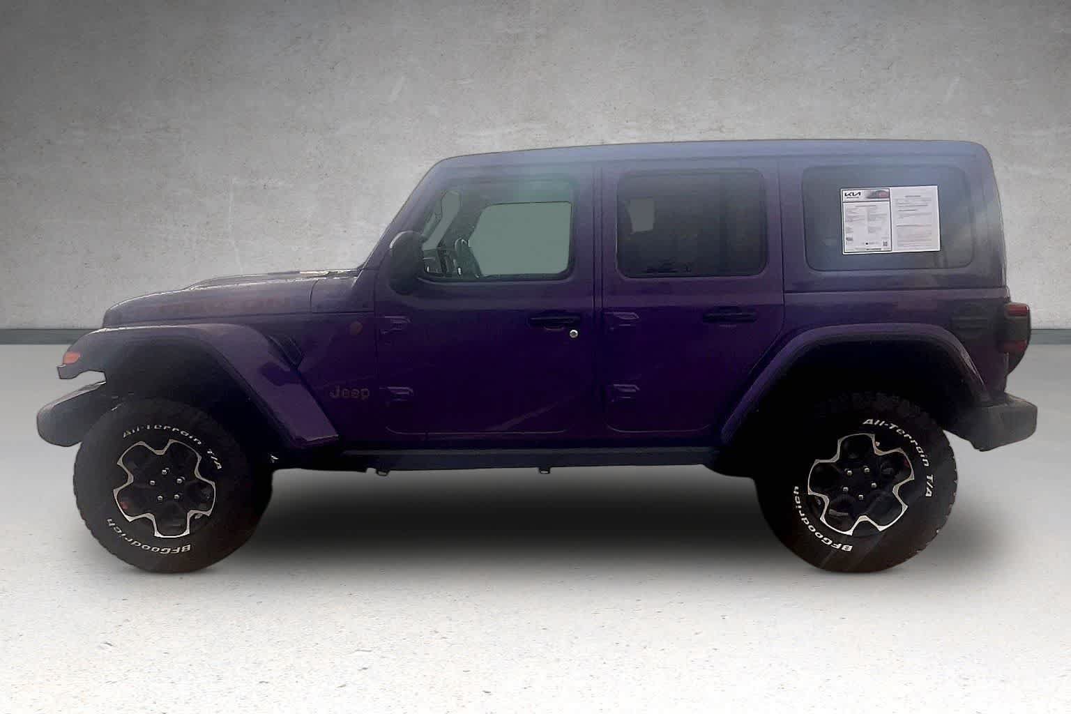 Used 2023 Jeep Wrangler Unlimited Rubicon w/ LED Lighting Group AWD/4WD image 3