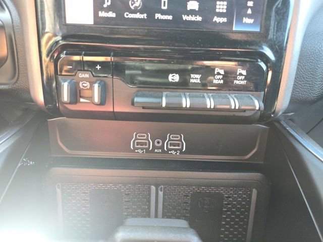 Used 2025 RAM 2500 Laramie w/ Sport Appearance Package AWD/4WD image 24