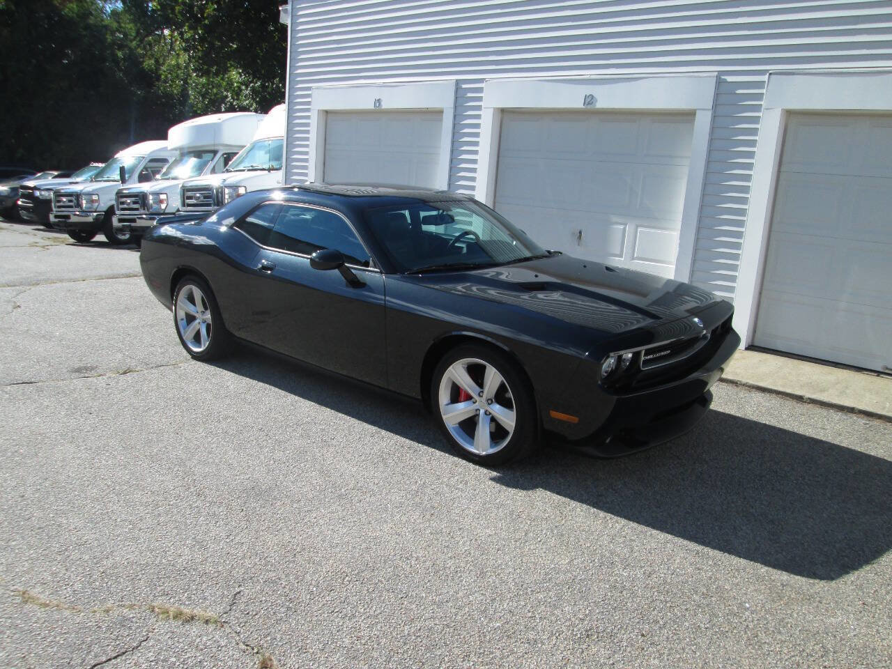 Used 2009 Dodge Challenger SRT8 w/ SRT Option Group II image 2