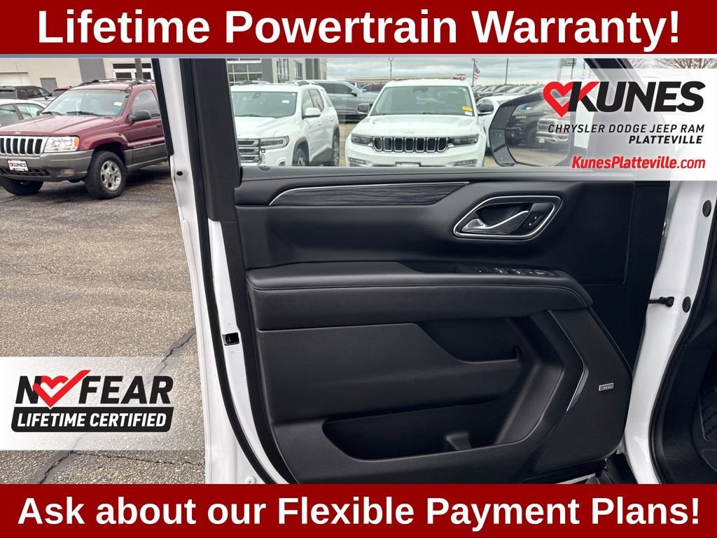 Used 2024 GMC Yukon SLT AWD/4WD image 12