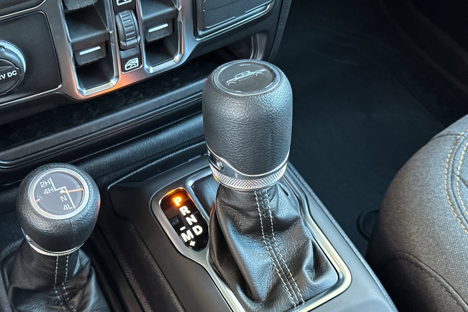 New 2026 Jeep Gladiator Sport AWD/4WD image 21