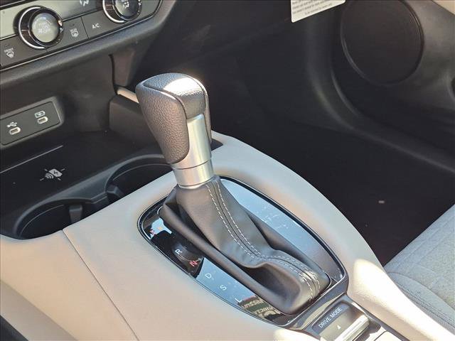Certified 2027 Honda HR-V LX image 12